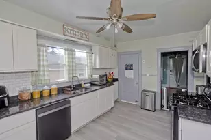 41 Embury St, Springfield, MA 01109 - Photo 33