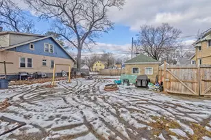 41 Embury St, Springfield, MA 01109 - Photo 7