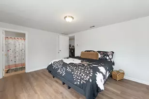 18 Edinboro Ave, Brockton, MA 02301 - Photo 7