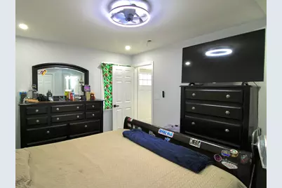 210 Nichols St, Gardner, MA 01440 - Photo 9