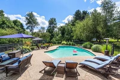 63 High St, Shrewsbury, MA 01545 - Photo 3