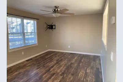 9 Omaha St. #9, Fall River, MA 02721 - Photo 7