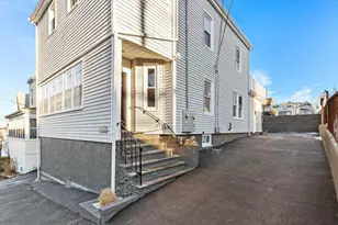 7 Bennett St, Medford, MA 02155 - Photo 33