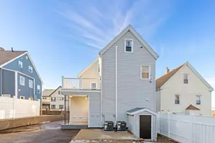 7 Bennett St, Medford, MA 02155 - Photo 35