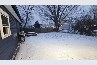 40 Medway Road, Milford, MA 01757 - Photo 5