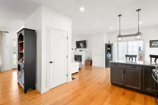 73 Tea Party Dr, Uxbridge, MA 01569 - Photo 13