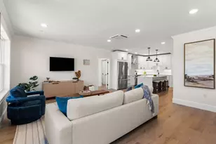 16 Franklin St, Salem, MA 01970 - Photo 7