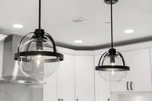 16 Franklin St, Salem, MA 01970 - Photo 7