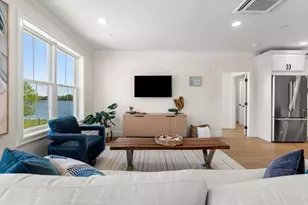 16 Franklin St, Salem, MA 01970 - Photo 9