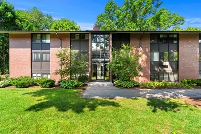 8 Longwood Drive #4, Andover, MA 01810 - Photo 11