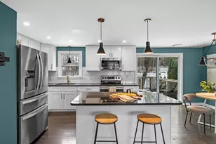 54 Methuen Rd, Dracut, MA 01826 - Photo 9