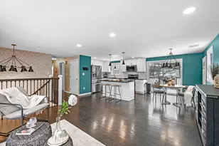 54 Methuen Rd, Dracut, MA 01826 - Photo 15