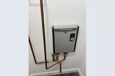 306 Aiken Ave #7, Lowell, MA 01850 - Photo 15