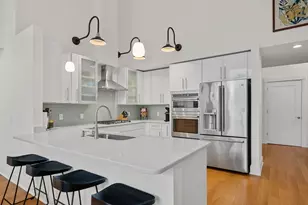 60 Merrimac St, Amesbury, MA 01913 - Photo 9