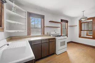 270 N East St, Amherst, MA 01002 - Photo 5