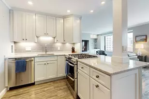 65 E India Row, Boston, MA 02110 - Photo 15