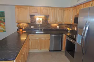 24 Greenleaves Dr, Amherst, MA 01002 - Photo 5