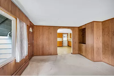 16 Peabody Ave, Dracut, MA 01826 - Photo 5