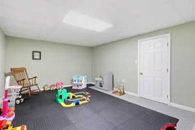 100 Farwell, Tyngsborough, MA 01879 - Photo 33