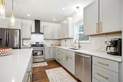 5 Orchard St, Peabody, MA 01960 - Photo 9