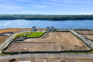 141 E Pt Dr, East Providence, RI 02916 - Photo 3