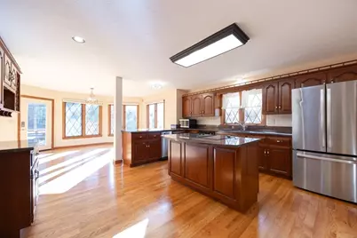 16 Oak Tree Dr, Milford, MA 01757 - Photo 9