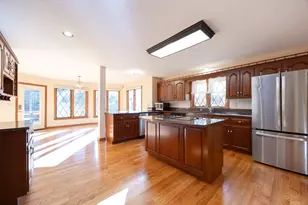 16 Oak Tree Dr, Milford, MA 01757 - Photo 9