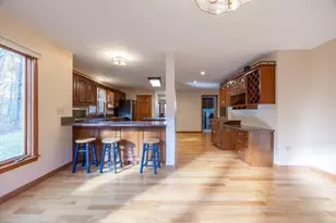 16 Oak Tree Dr, Milford, MA 01757 - Photo 15