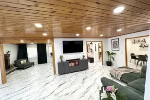 2 Pat Dr, Danvers, MA 01923 - Photo 3