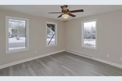 88 Prospect St, Chicopee, MA 01013 - Photo 5