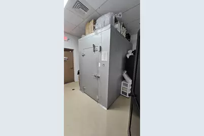 206 E Main St, Milford, MA 01757 - Photo 11