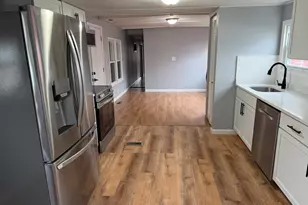 181 Boston Post Road E, Marlborough, MA 01752 - Photo 5