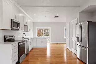 10 Windsor St, Worcester, MA 01605 - Photo 11