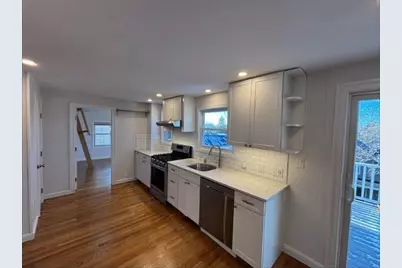 60 Redlands Rd, Boston, MA 02132 - Photo 5