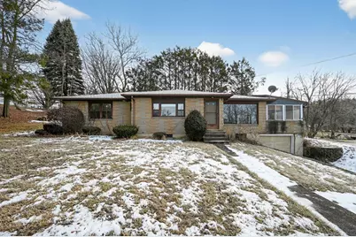 567 Dennison Dr, Southbridge, MA 01550 - Photo 1