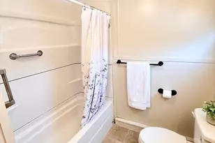 16 2nd Ave, Westfield, MA 01106 - Photo 23