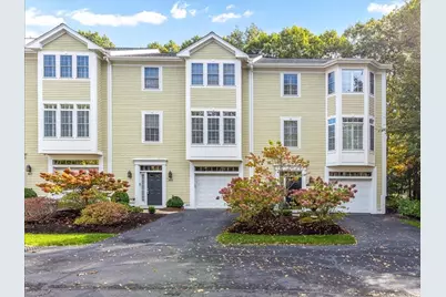 923 Lagrange St #923, Boston, MA 02132 - Photo 3