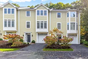 923 Lagrange St, Boston, MA 02132 - Photo 3