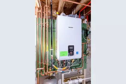 33 Florence St, Worcester, MA 01610 - Photo 35