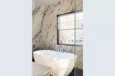 85 Naples Rd #1, Brookline, MA 02446 - Photo 19