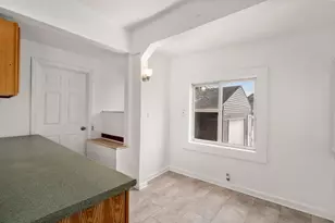 29 Sunnymeade Ave, Chicopee, MA 01020 - Photo 7