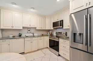 160 Pine St, Newton, MA 02466 - Photo 9