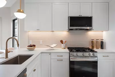 142 Metropolitan #1, Boston, MA 02131 - Photo 3