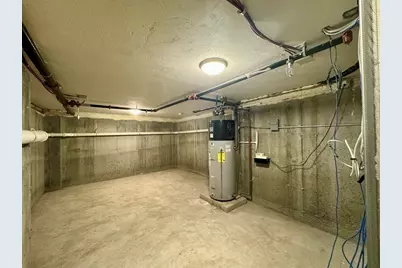 198 California St #3, Newton, MA 02458 - Photo 15