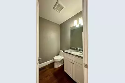 198 California St #3, Newton, MA 02458 - Photo 5