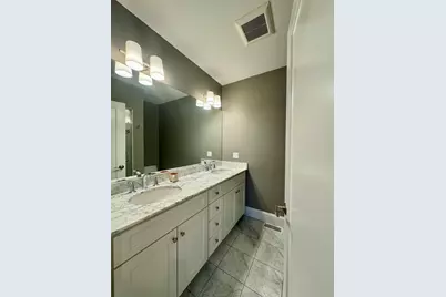 198 California St #3, Newton, MA 02458 - Photo 7