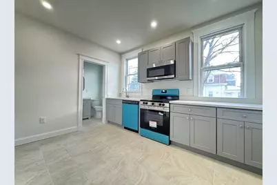 39 Newbury Ave #2, Quincy, MA 02171 - Photo 1