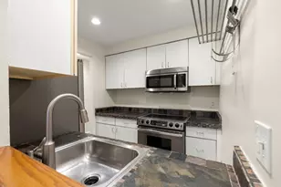 18 E Springfield St, Boston, MA 02118 - Photo 17
