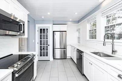 37 Wolcott #N/A, Brookline, MA 02467 - Photo 9