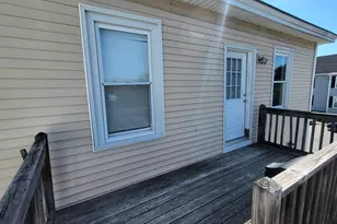 942 Lakeview Ave, Lowell, MA 01850 - Photo 11